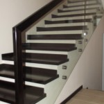 Balustrada din sticla cu lemn fag