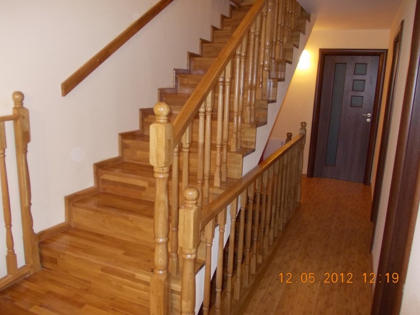 placare scari din lemn pe beton