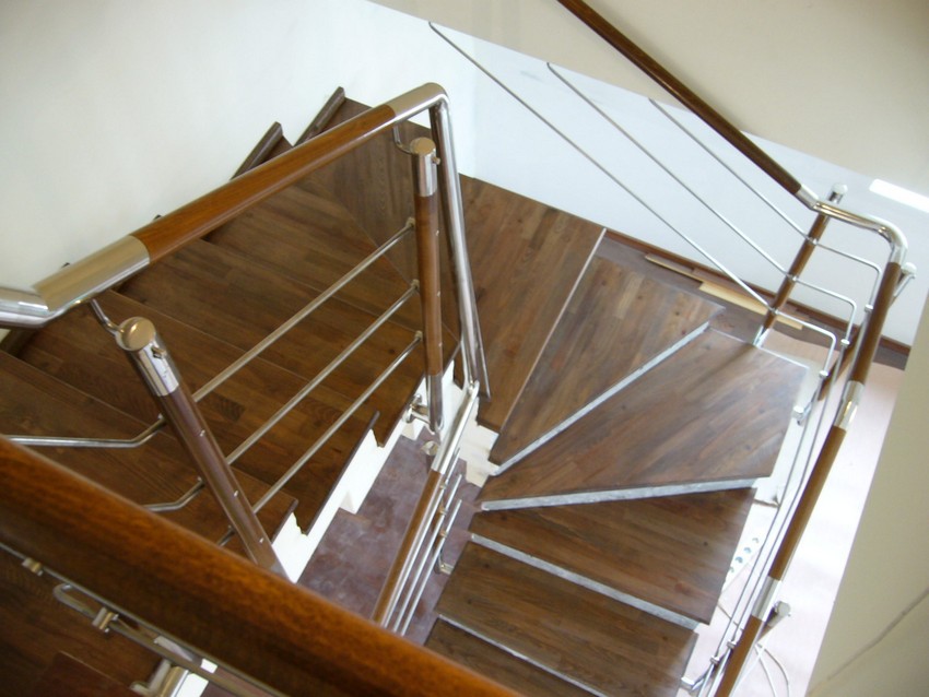 balustrada din inox cu lemn