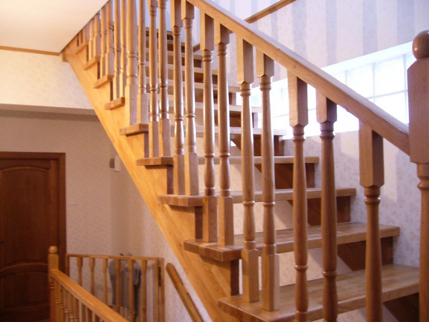 scari interioare lemn